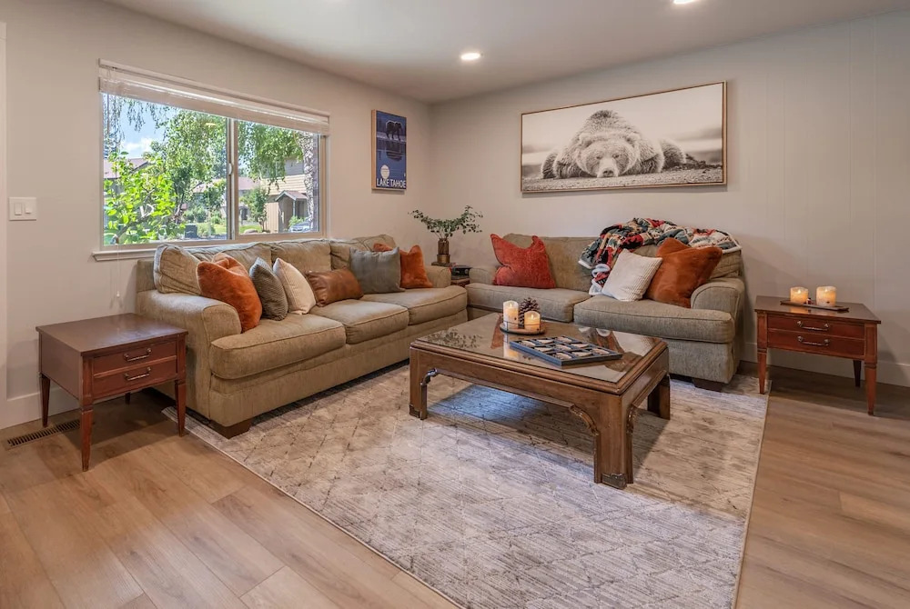 Tahoe City Condo for 8 Slopes Beach Town by Sierra Getaways