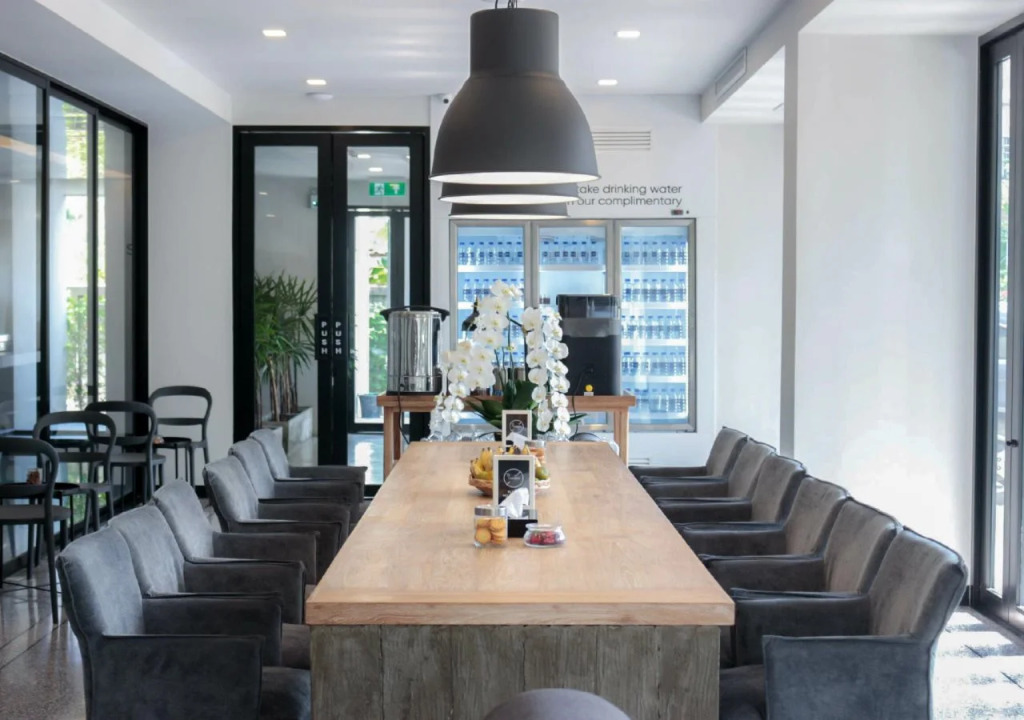 CREW Hotel