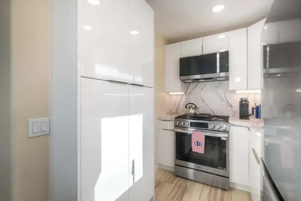 Monarch Cove - Unit B  For 2ppl