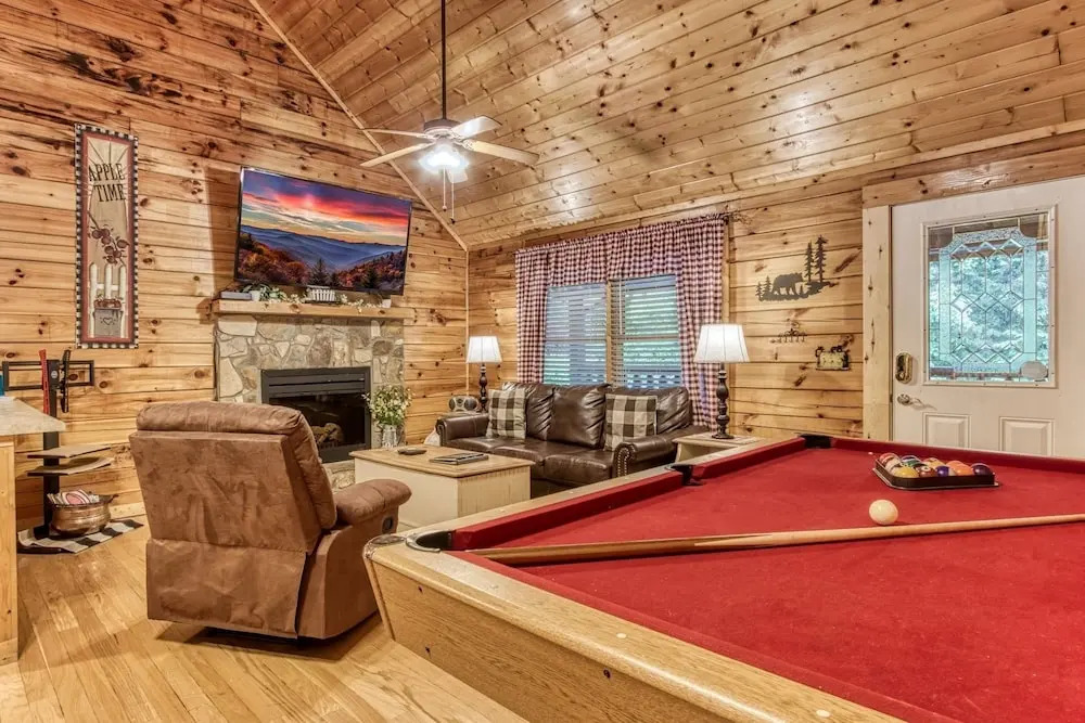 Little Slice of Heaven -1BR 1BA Close to Town and Resort Amenities cabin