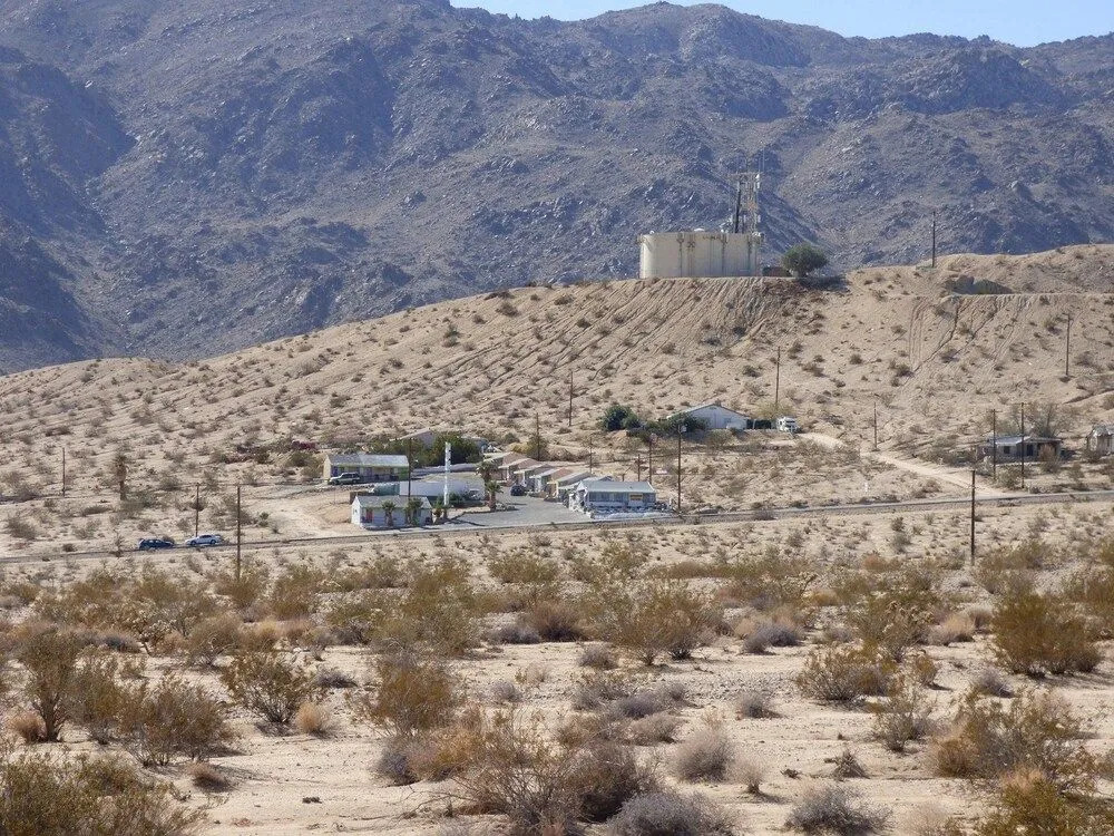9 Palms Inn