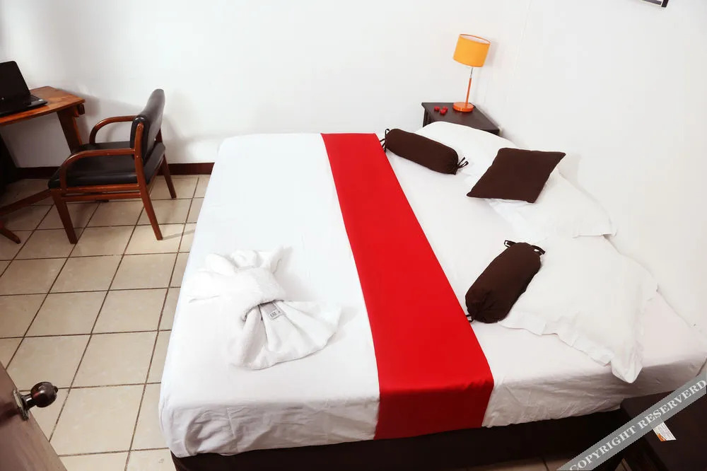 Hostal Sleep Easy Inn