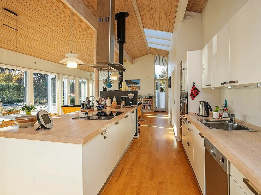 Pretty Holiday Home in Hals With Roofed Terrace