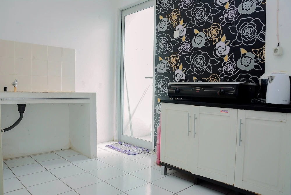 Simply Homey 2BR Pancoran Riverside Apartment