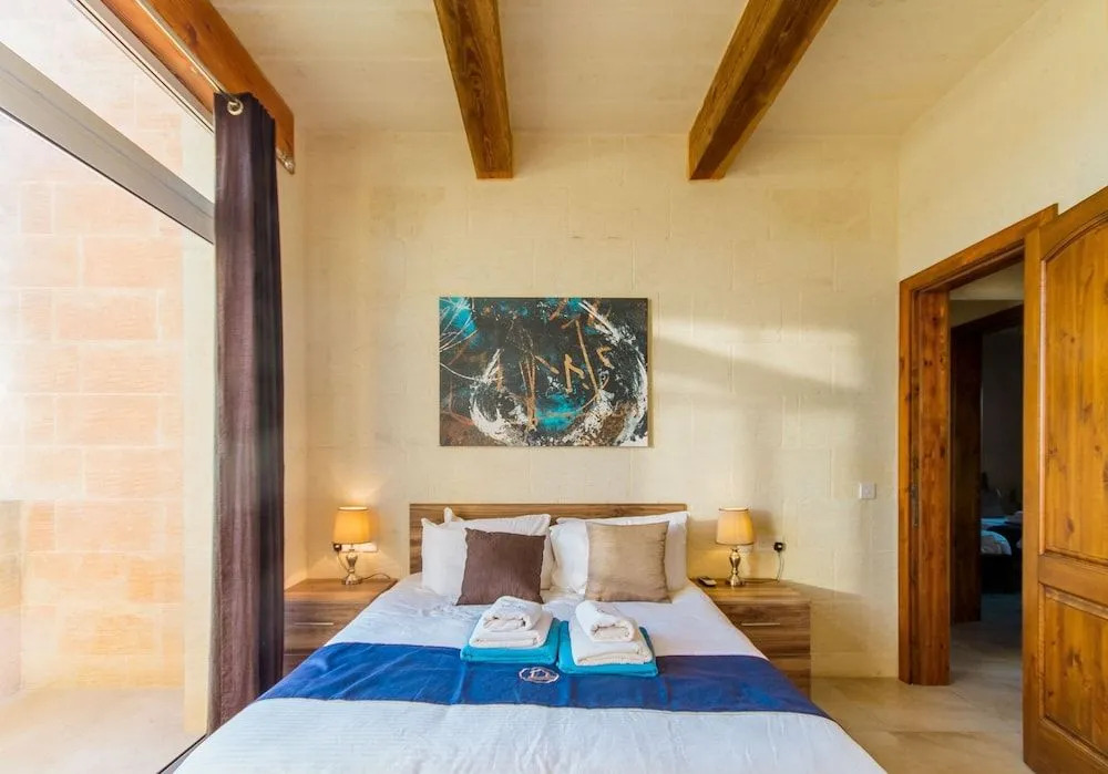 Inni Gozitan Farmhouse Private Pool- Happy Rentals