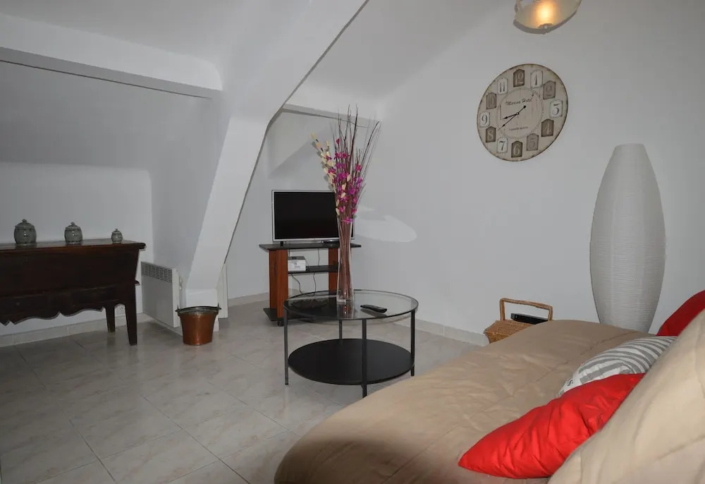 Good Value three- bedroom apartment