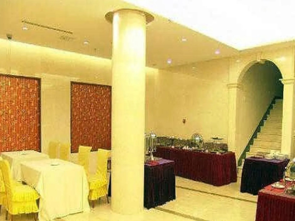 Starway Nanjing Phoenix Globle Branch Hotel