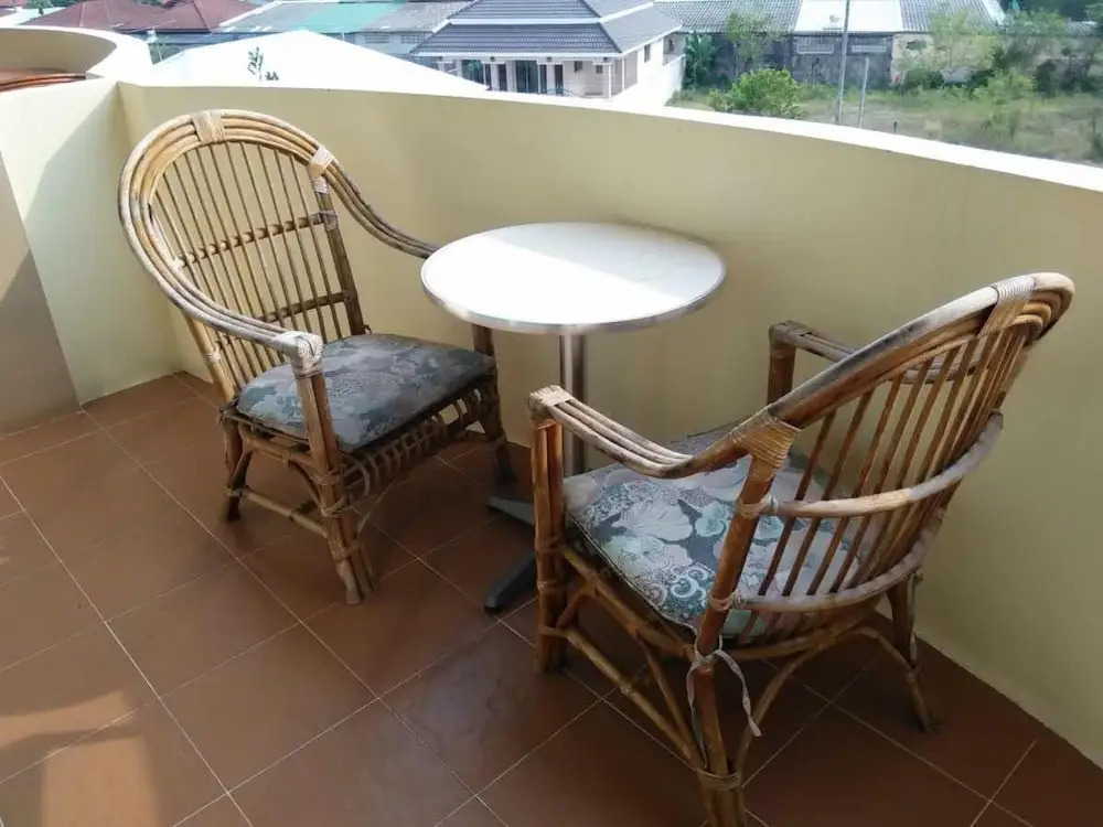RoomQuest One Bangsaray