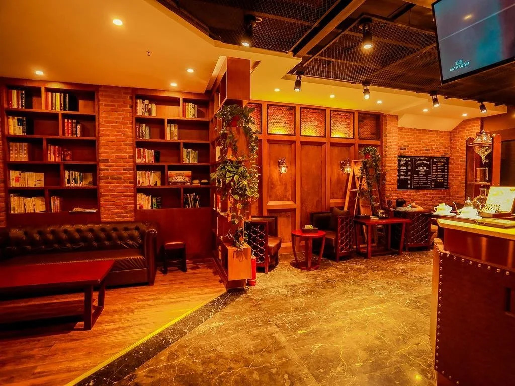 James Joyce Coffetel Hotel Chengdu Baicao Street Metro Station Branch