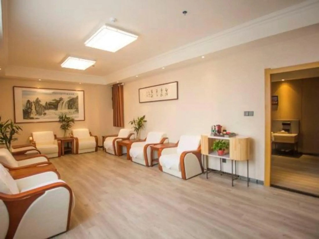 Shangpin Hotel (Luyi Minglu Road)