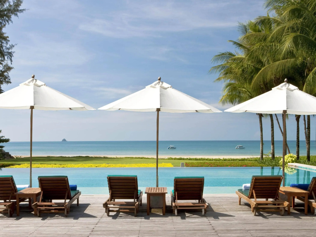 Отель Dusit Thani Krabi Beach Resort