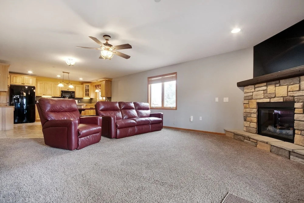First Floor 3 BR Condo, Northern Bay Golf Course by RedAwning