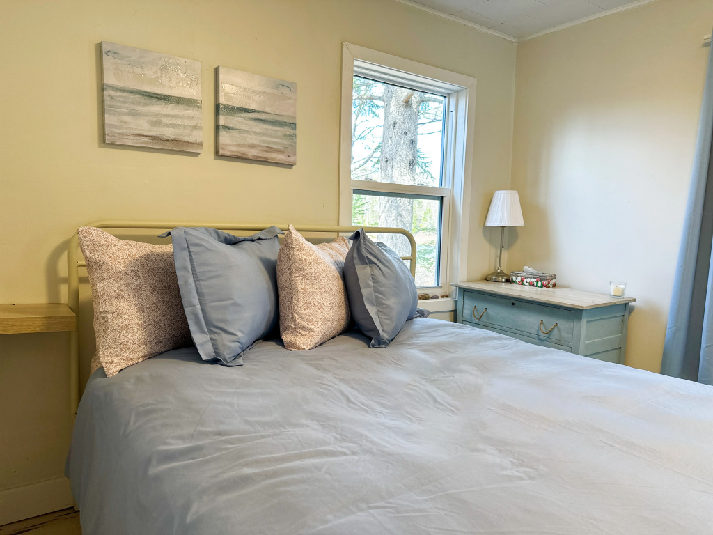 Peaceful Lily Pad Cottage in Hubbards