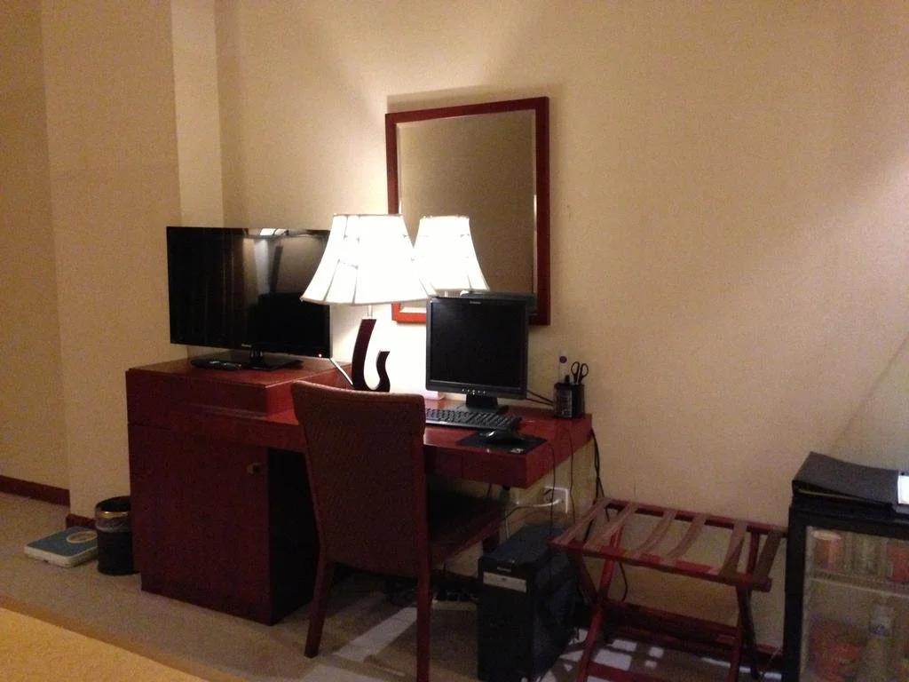 Eagle Canyon Hotel