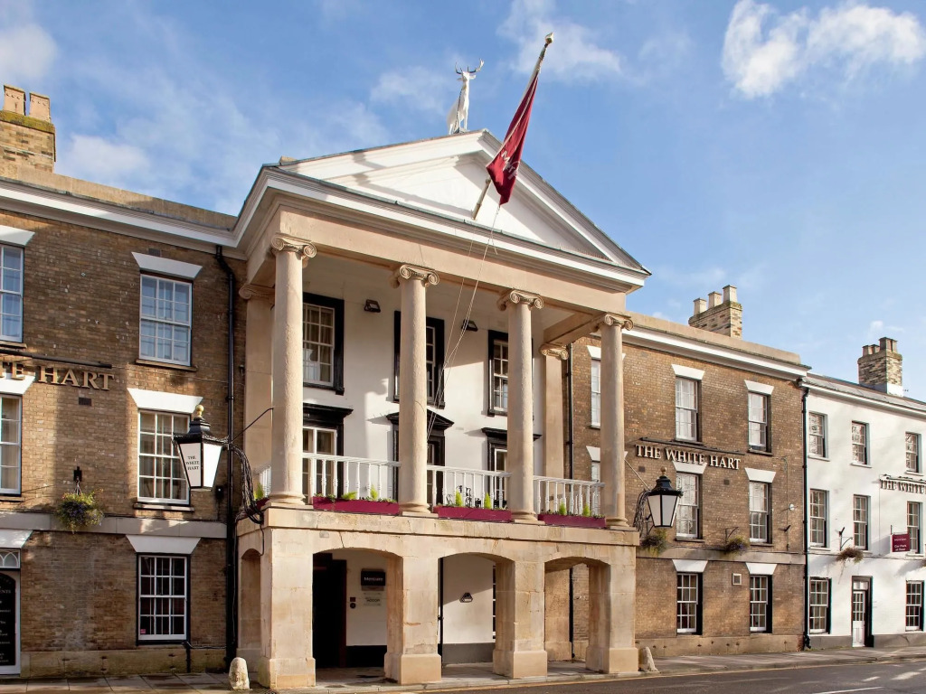 Mercure Salisbury White Hart Hotel & Apartments