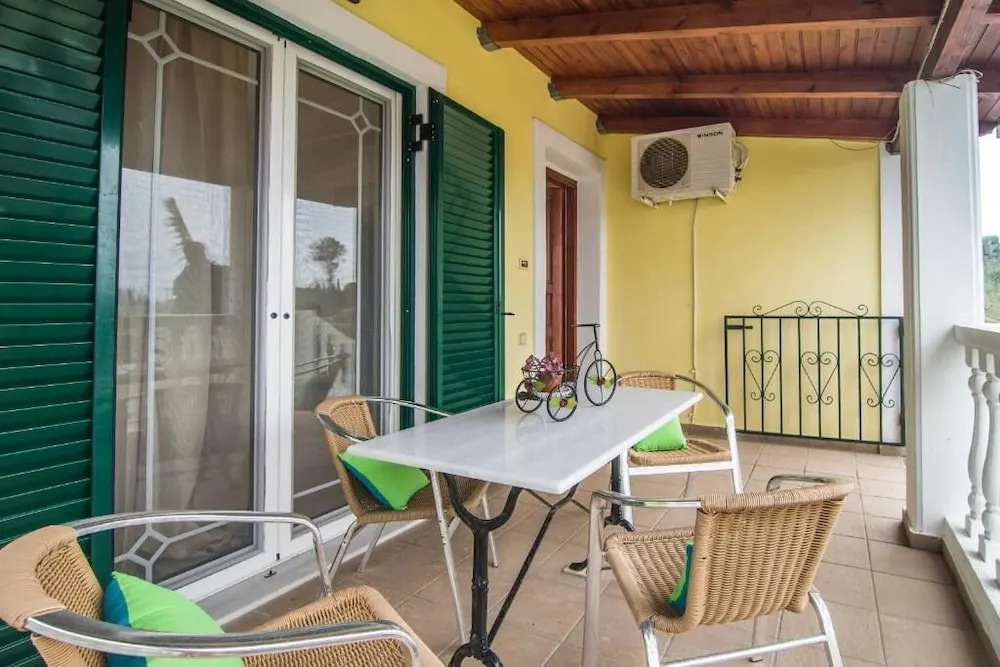 Tonia Apartments