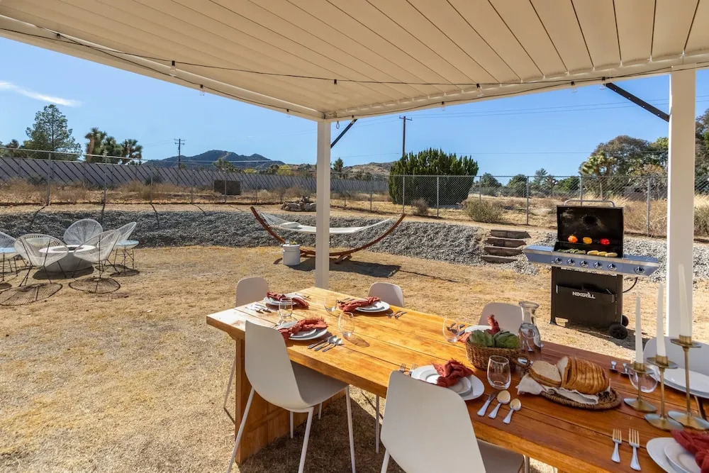 Mojave Moon by Avantstay Modern & Bright JT Home in Great Location w/ Pool & Hot Tub