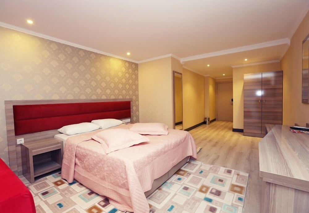 Mora Hotel