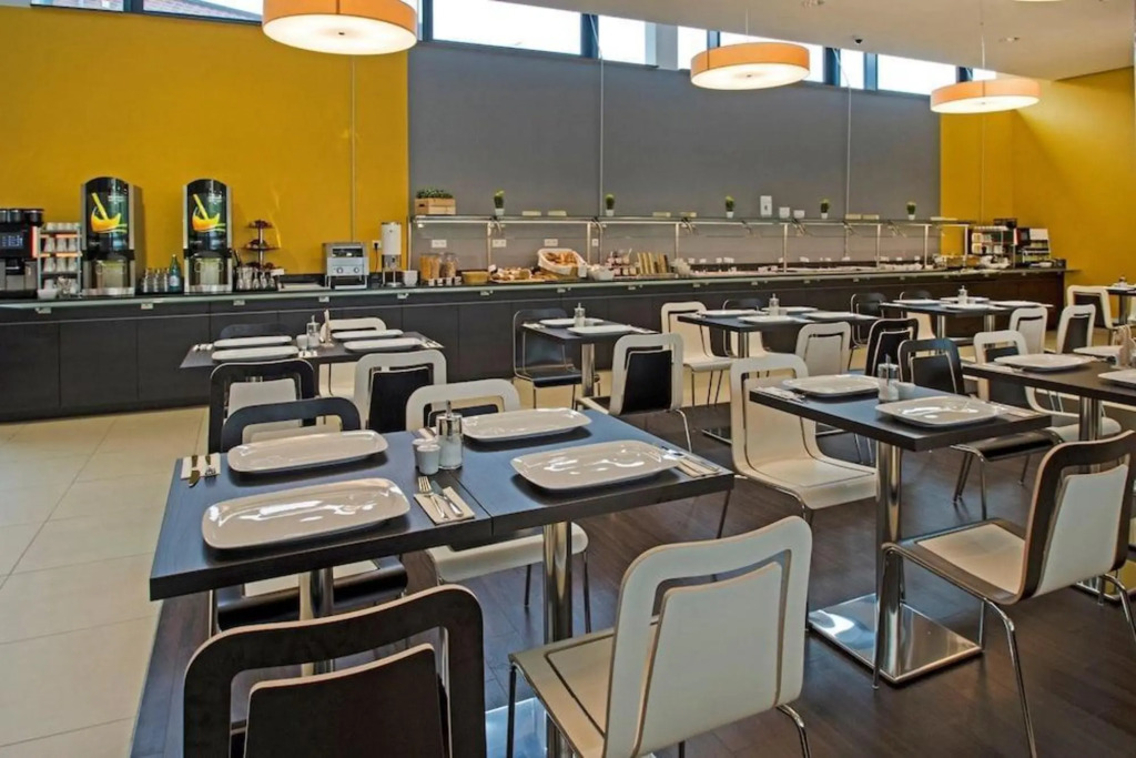 Отель Premier Inn Hannover City University hotel