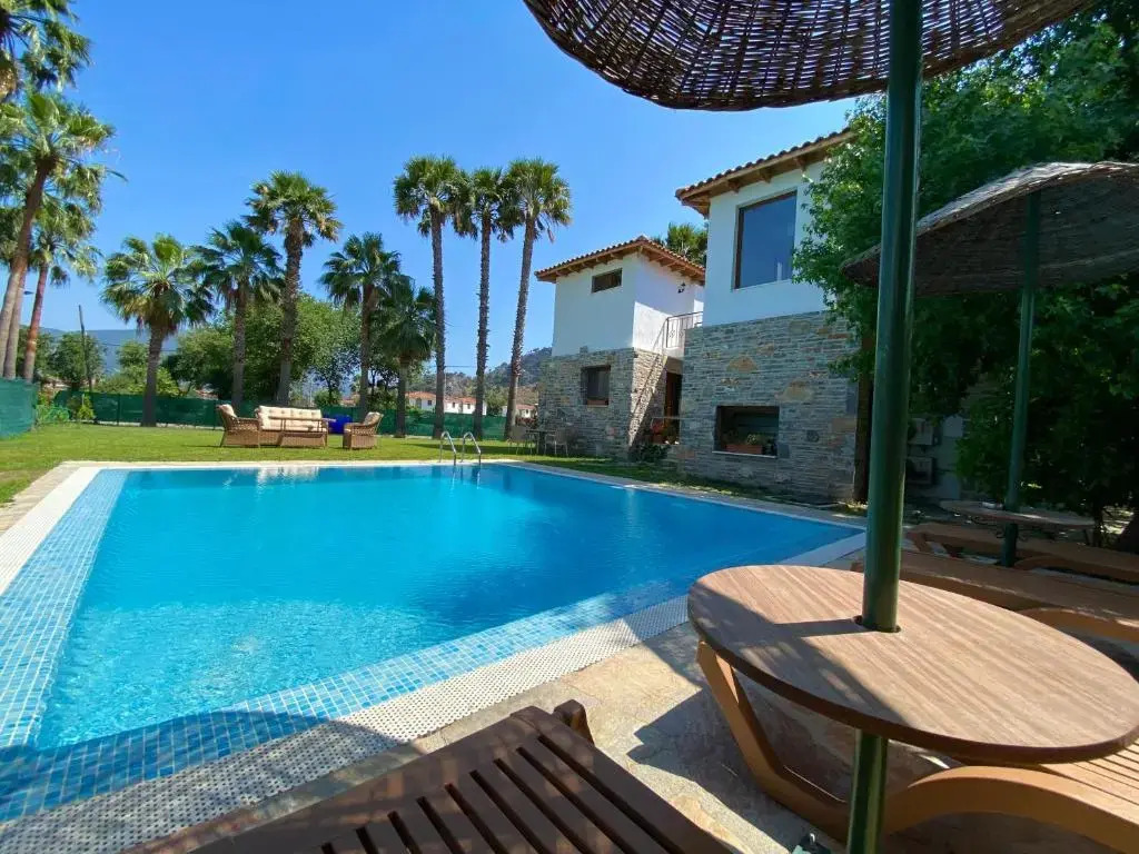Villa Merry - 3BR Private Pool&Garden - 50m to River