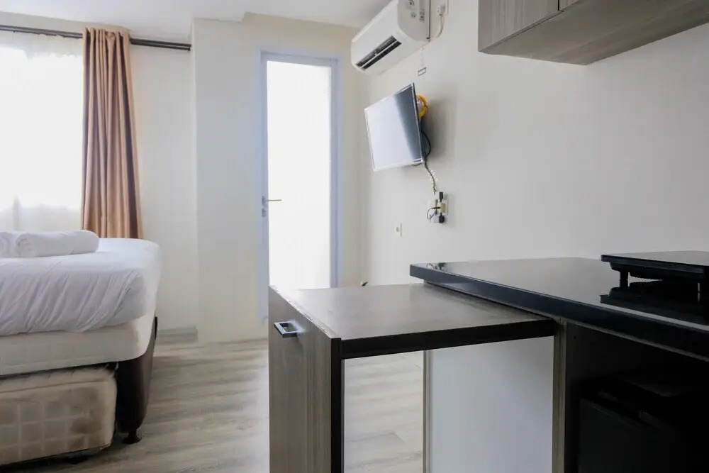 Comfy and Tranquil Studio Room Bintaro Icon Apartment