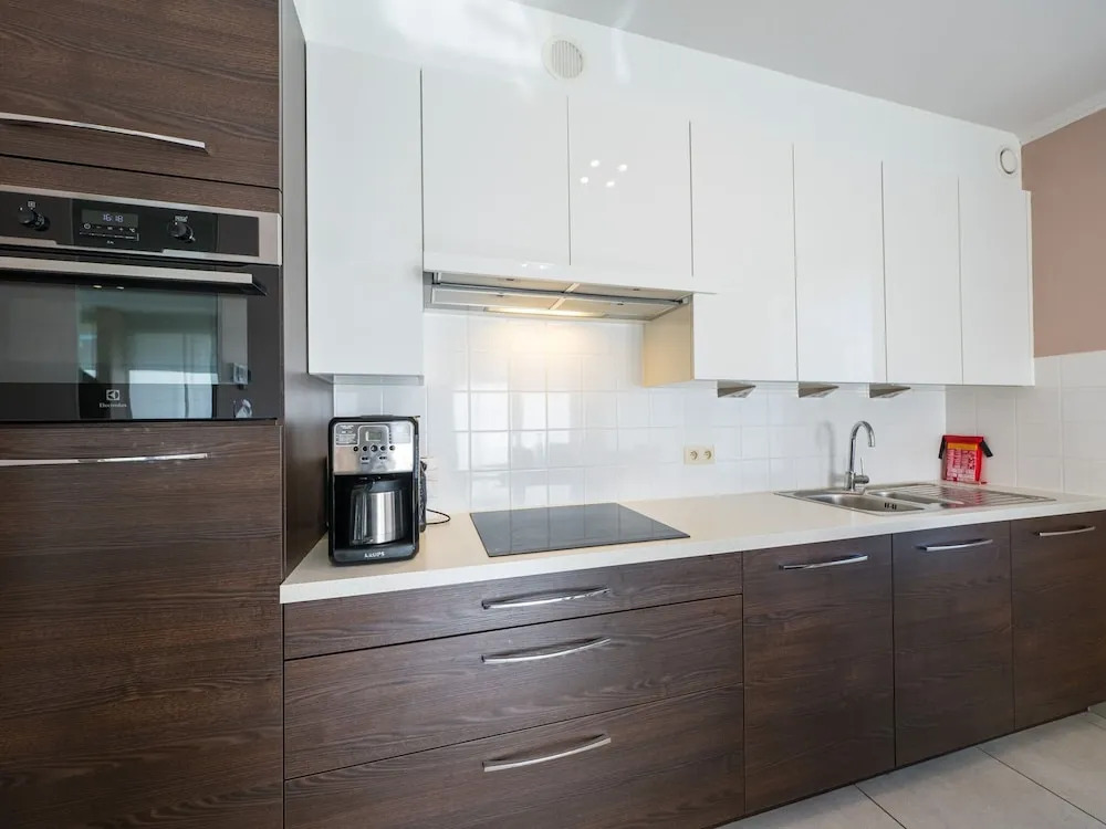 Apartment Within Walking Distance of the Beach