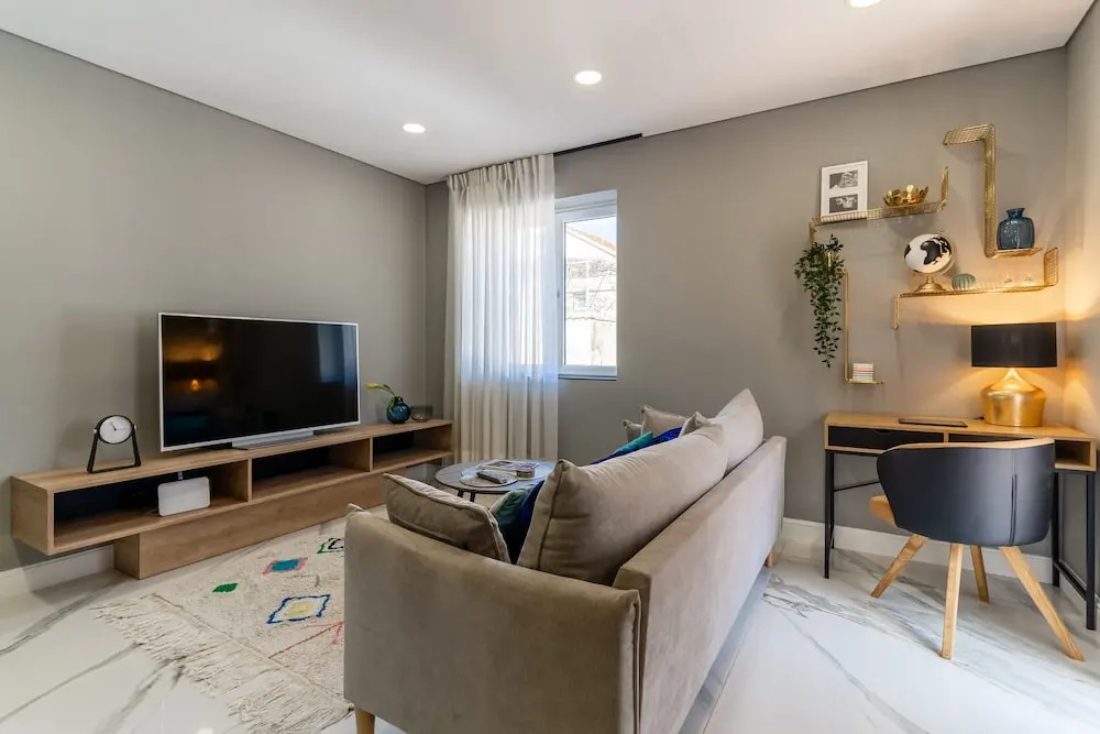 Luxurious Air Conditioned Apt High Street Kensington