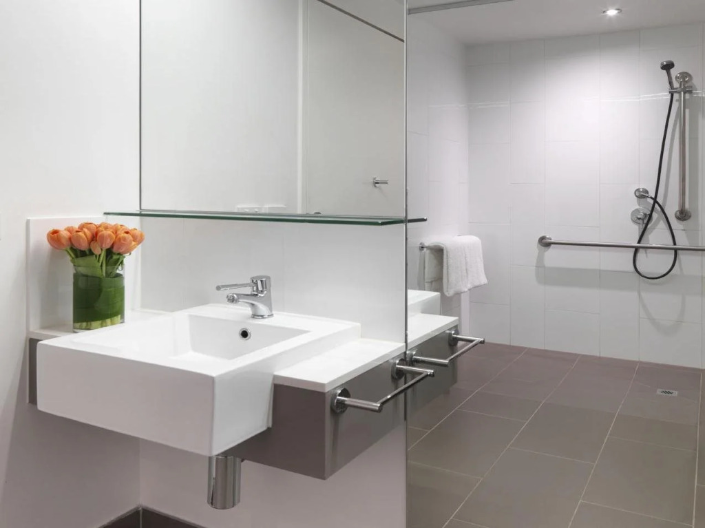 Travelodge Hotel Melbourne Docklands