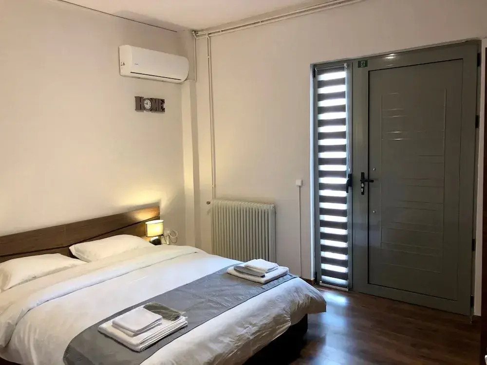 Lemon Tree Suites Near ATH Airport