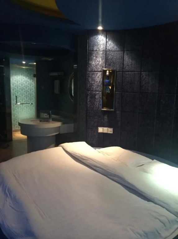 Ningbo Qingcheng Fashion Hotel