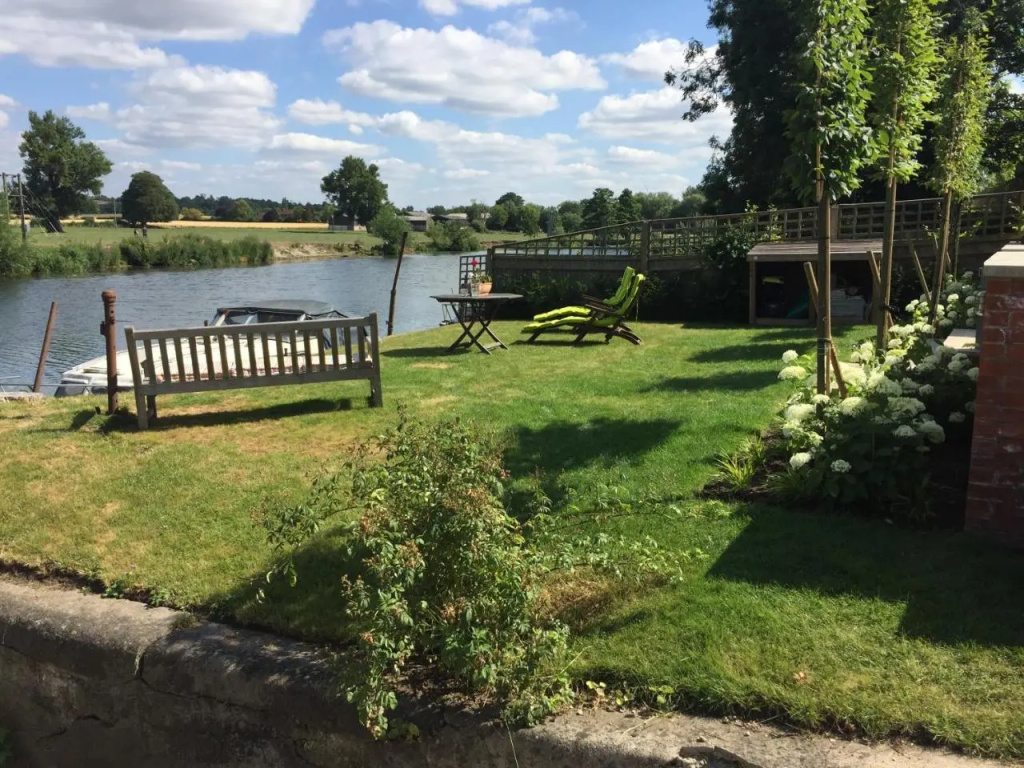 Thames Edge Rooms