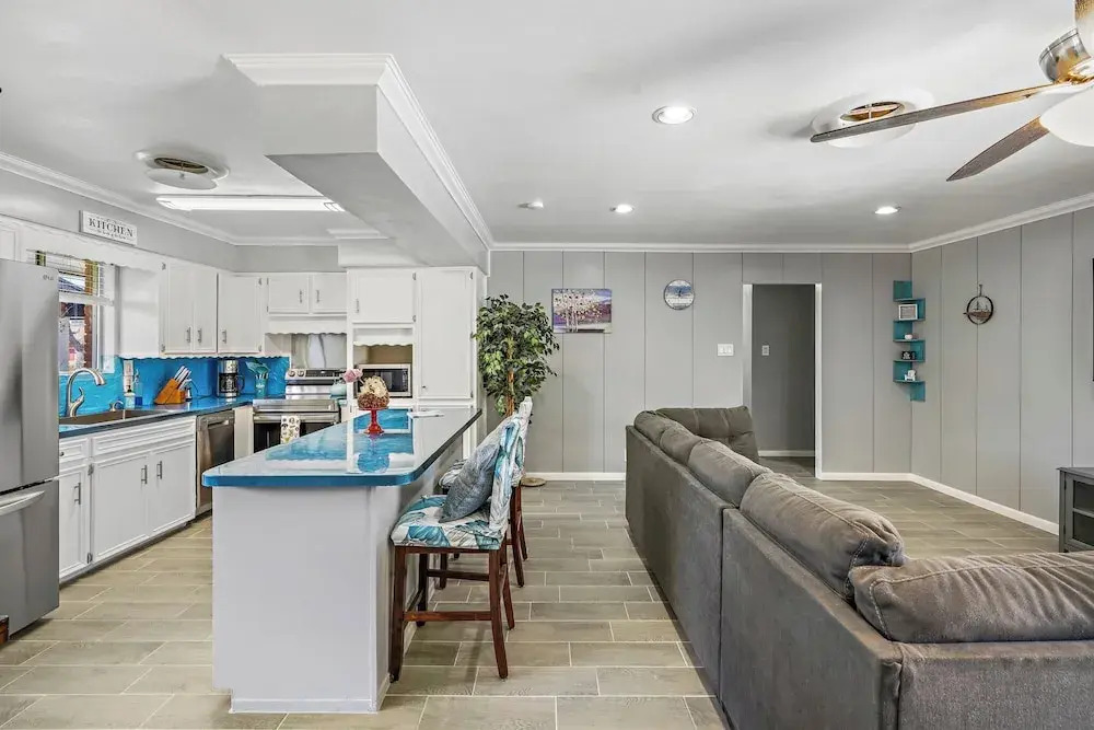 Coastal Comfort Retreat Near Beach