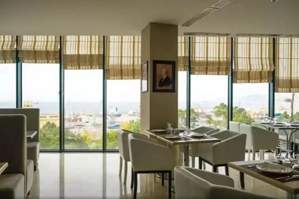 Hotel Adef