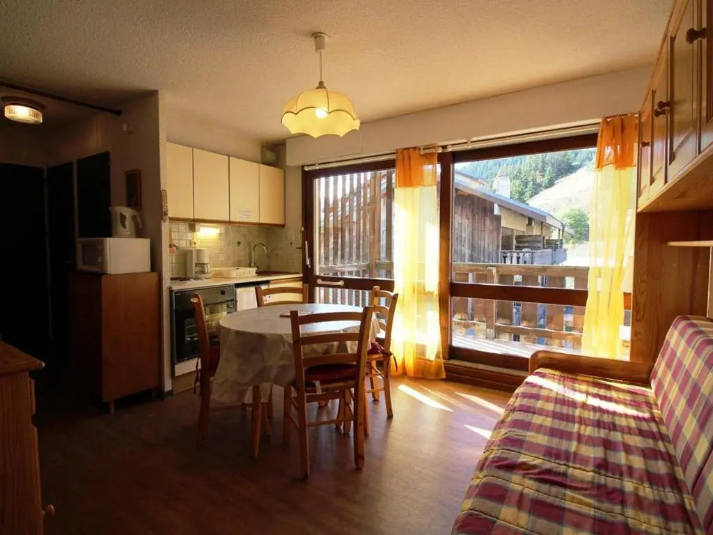 Appartement Auris, 2 pièces, 4 personnes - FR-1-297-41
