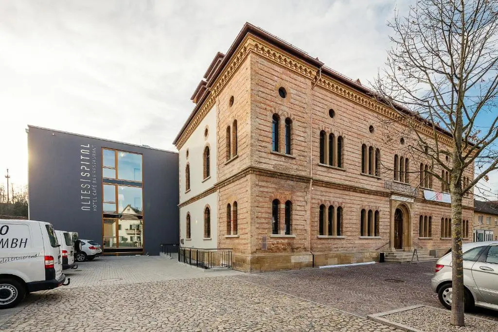 ALTES SPITAL Hotel Café Bar Restaurant