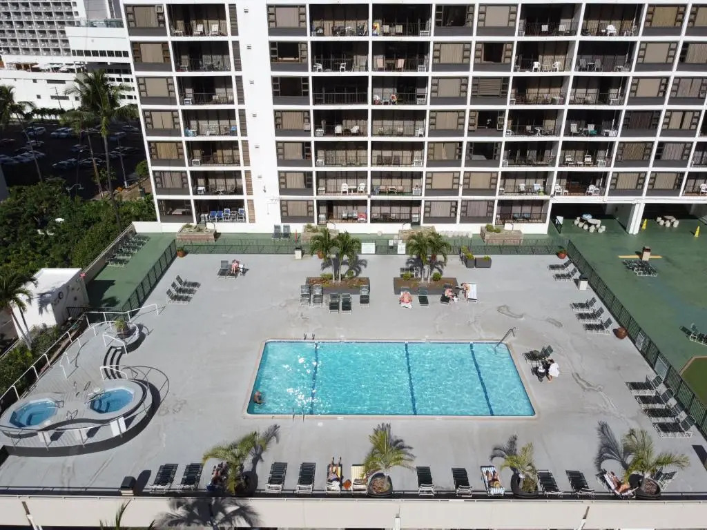 Luxury Condo with Fabulous Ocean Views on 24th Floor - Close to Beach - Parking, AC, WiFi