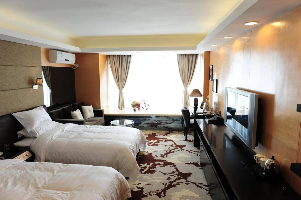 Chengdu West Care Hotel