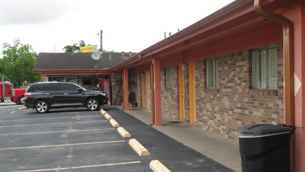 Sportsman Motel