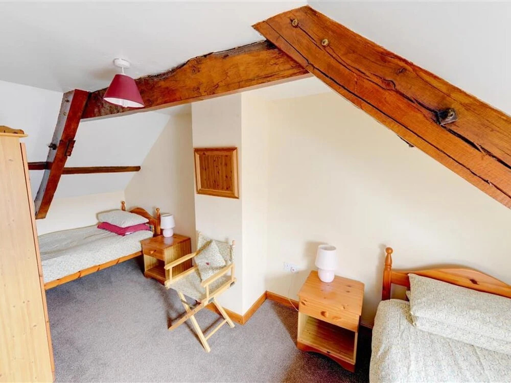 Enticing Holiday Home in Llandovery With Barbecue