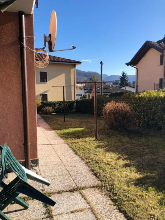 House With 3 Bedrooms in Lavena Ponte Tresa, With Enclosed Garden and Wifi Near the Beach