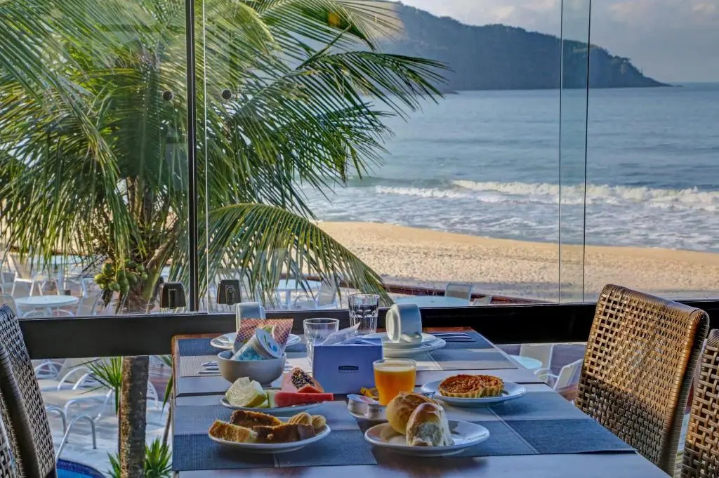 Coconuts Maresias Hotel