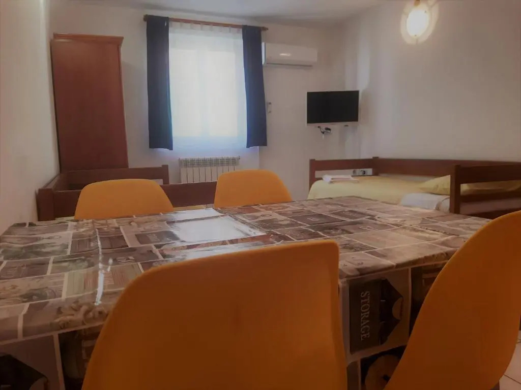 Apartments by the sea Pjescana Uvala - Pula - 20800