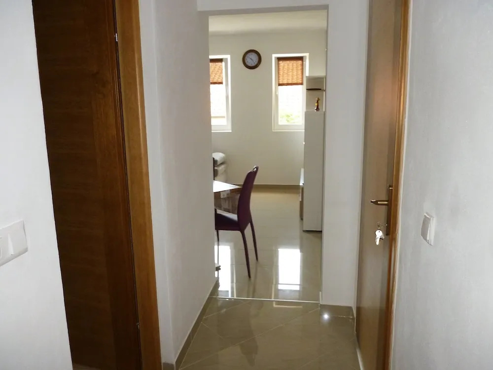 Apartments Tisa-with Seaview