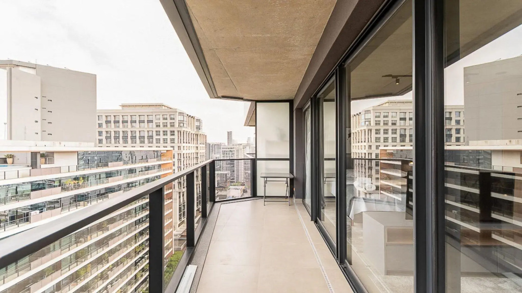Studios luxuosos no Itaim Bibi com vaga de garagem