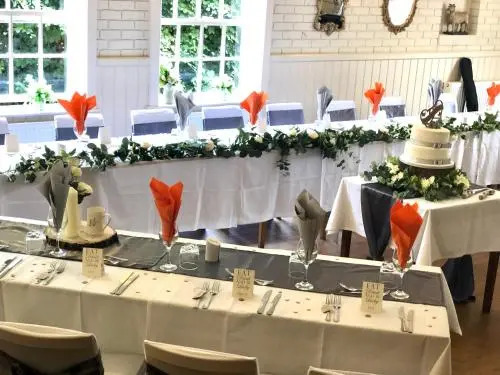 Pine Lodge Hotel & Restaurant Mansfield