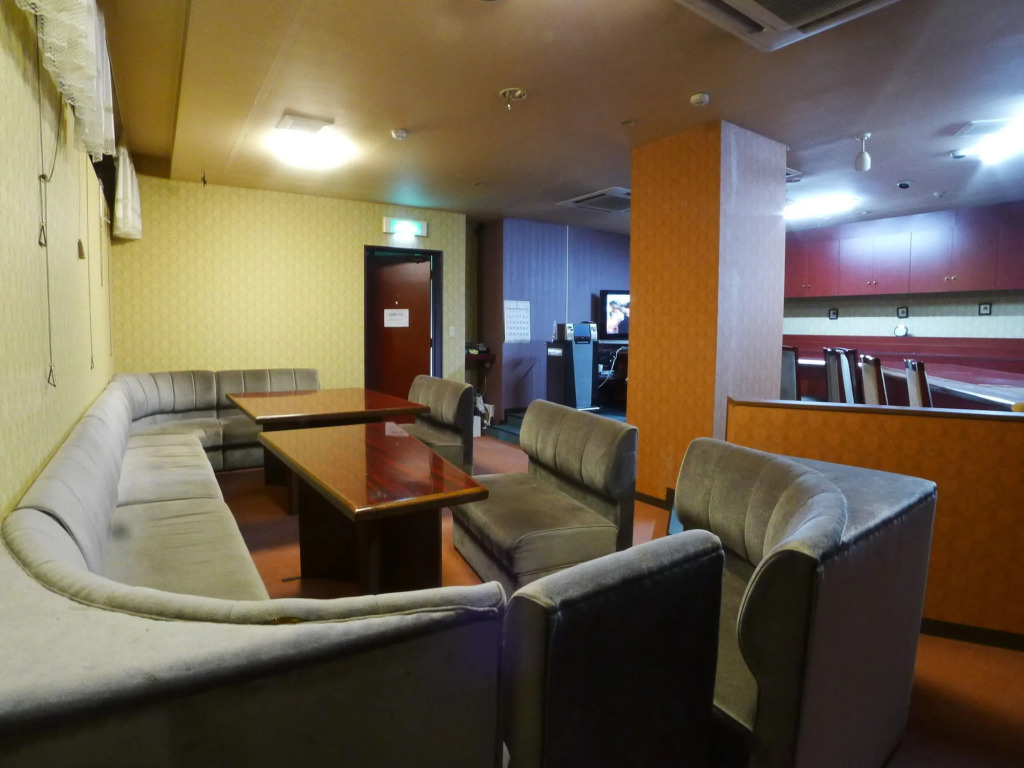 New Makomo Hotel