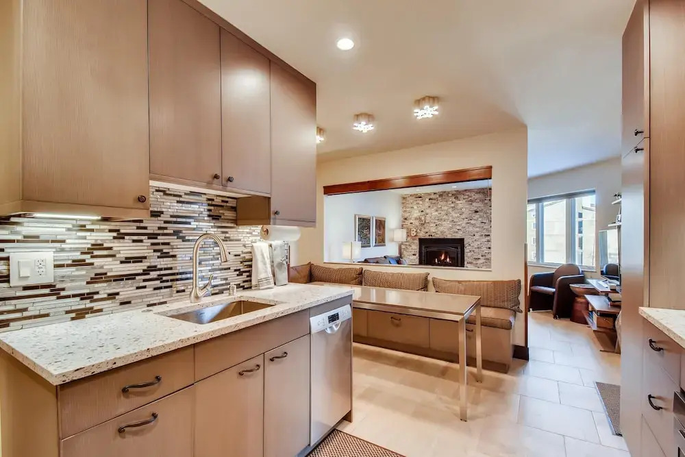 Westwind 303 1BD 1BA Plat. Condo
