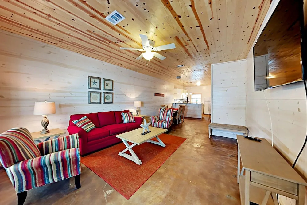 The Commons #402 - Three Bedroom Townhome