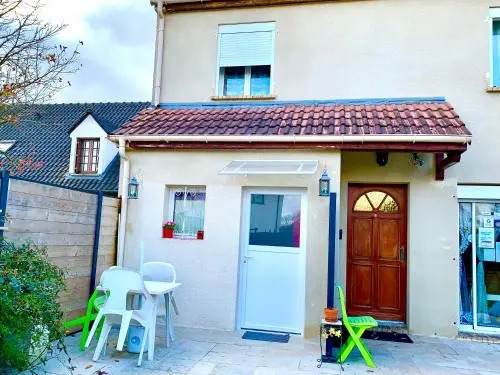 MaisonTevy - Appart 2 Chambres-4lits-Terrasse-Jardin & Studio-Confort-Climatisation- Idéale-Pro-Tourisme