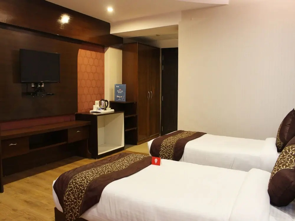 OYO 3760 Hotel Elysee